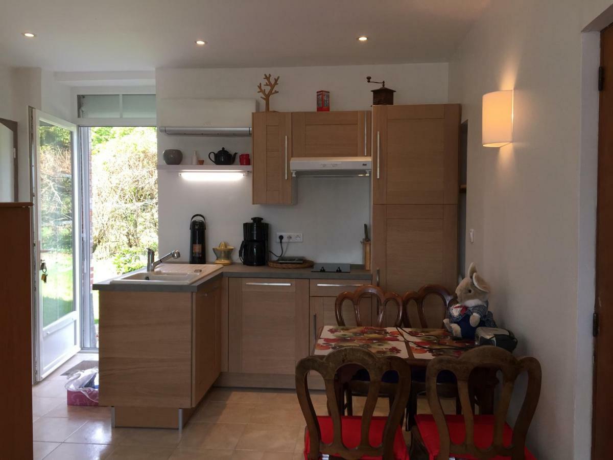 Gite Climatise De La Haute Rue Touvois Екстер'єр фото